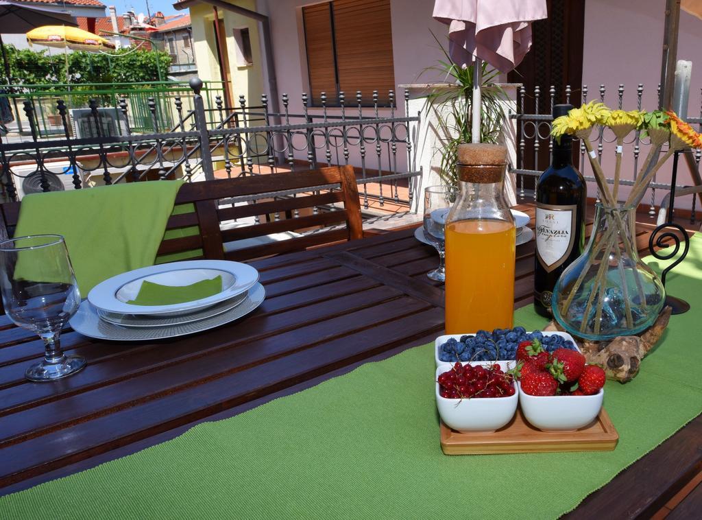 Apartment House Senna โปเรช ภายนอก รูปภาพ